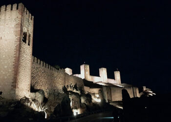 Molina de Aragón completa su skyline nocturno