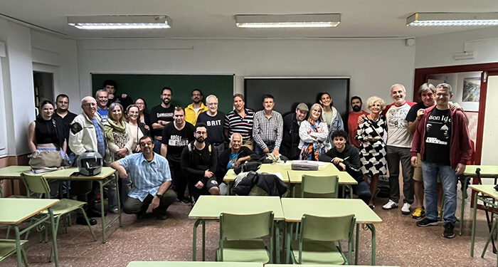 Radio Arrebato abre su convocatoria a nuevos programas para la temporada 2025-2026