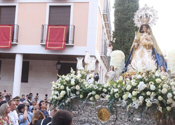 Toda Guadalajara a los pies de su patrona en la procesión de la Virgen de la Antigua