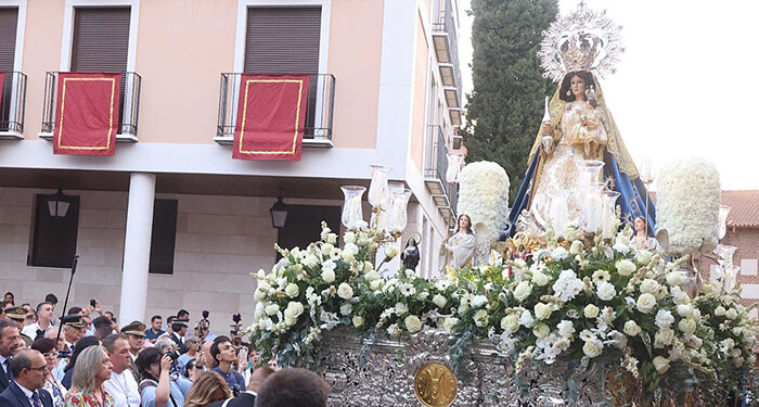 Toda Guadalajara a los pies de su patrona en la procesión de la Virgen de la Antigua