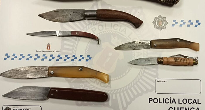 Una infracción de tráfico en Cuenca destapa la tenencia ilícita de siete navajas 1 Una infracción de tráfico en Cuenca destapa la tenencia ilícita de siete navajas