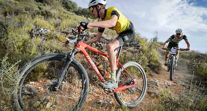 Youssef Issmaili y Beatriz Martínez también brillan en la I Chaparral Race de Las Inviernas 1 Youssef Issmaili y Beatriz Martínez también brillan en la I Chaparral Race de Las Inviernas