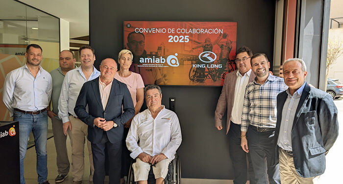 amiab y la marca de autobuses King Long firman un acuerdo de colaboración por el deporte y la discapacidad