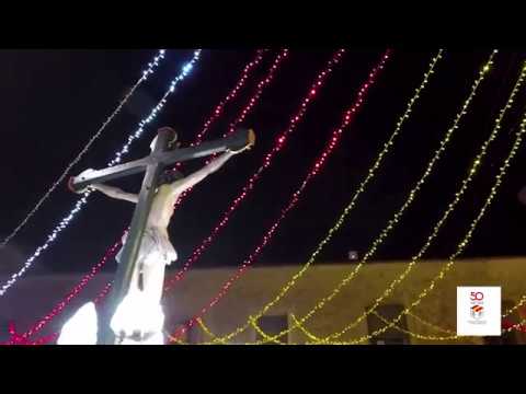 El Cristo de la Expiración luce en la noche de Villaescusa de Haro y abre pasiones en el Homenaje a los Caídos.
