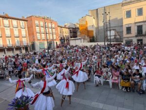 La Plaza Mayor de Guadalajara se llena de música y tradición en el II Festival Nacional de Folclore 