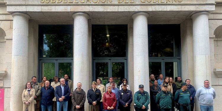 Nuevo minuto de silencio en Cuenca por el asesinato de una mujer en Murcia