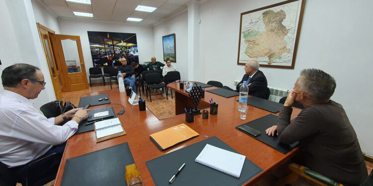 ADIMAN informa a vecinos de Villarta sobre los beneficios de crear una comunidad energética local 1 ADIMAN informa a vecinos de Villarta sobre los beneficios de crear una comunidad energética local