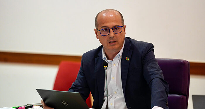 Alberto Rojo anuncia que el PSOE promoverá actos de solidaridad con el pueblo palestino ante la negativa de Guarinos a condenar el genocidio