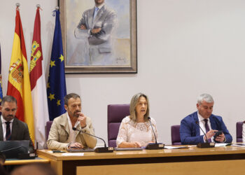Ana Guarinos: “El Ayuntamiento de Guadalajara es hoy más transparente, más eficiente y con las cuentas en orden” 8 Ana Guarinos “El Ayuntamiento de Guadalajara es hoy más transparente, más eficiente y con las cuentas en orden”