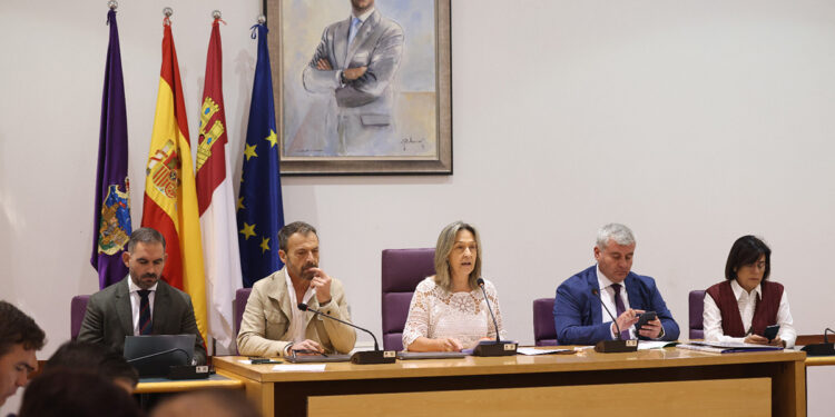 Ana Guarinos “El Ayuntamiento de Guadalajara es hoy más transparente, más eficiente y con las cuentas en orden”