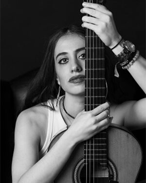 Leyendas y aromas desde Bruselas en el regreso de la guitarrista de Cuenca Ana Santisteban a su tierra 1 Ana Santisteban