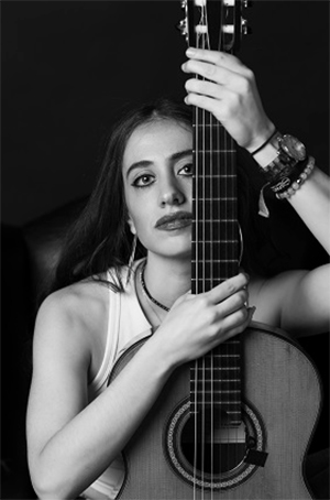 Leyendas y aromas desde Bruselas en el regreso de la guitarrista de Cuenca Ana Santisteban a su tierra 2 Ana Santisteban