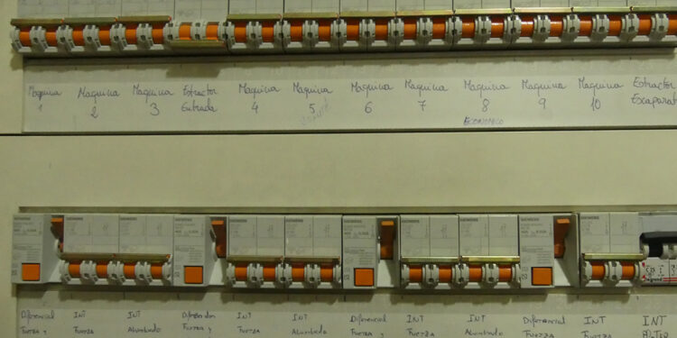 CEOE-Cepyme Cuenca avisa de que la limitada capacidad de la red eléctrica perjudica a las empresas 1 CEOE-Cepyme Cuenca avisa de que la limitada capacidad de la red eléctrica perjudica a las empresas