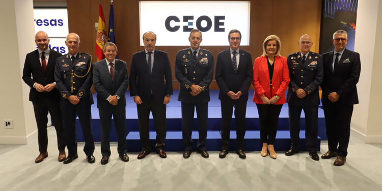CEOE-Cepyme Cuenca destaca las posibilidades que las empresas ofrecen al ejército