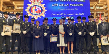 Condecorados ocho policías nacionales, una jueza, un guardia civil y dos ciudadanos reconocidos en el Día de los Ángeles Custodios en Cuenca