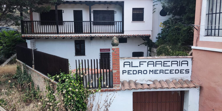 Cuenca en Marcha pide garantizar la continuidad del Alfar de Pedro Mercedes y evitar un nuevo cierre 2 Cuenca en Marcha pide garantizar la continuidad del Alfar de Pedro Mercedes y evitar un nuevo cierre