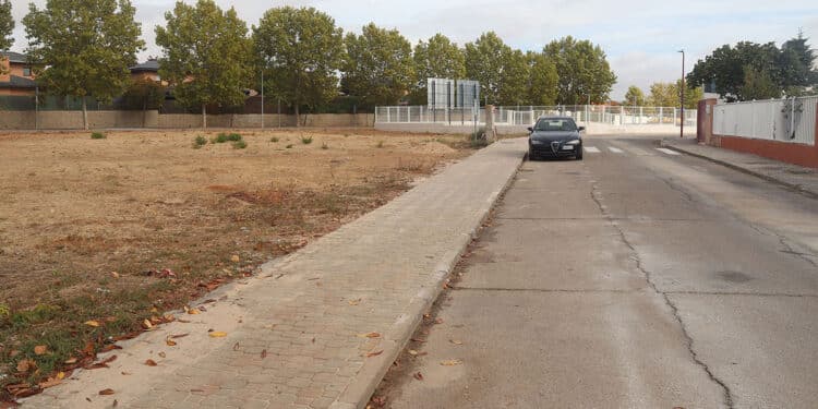 Culmina la reforma del acerado de la calle Miró de Cabanillas 1 Culmina la reforma del acerado de la calle Miró de Cabanillas