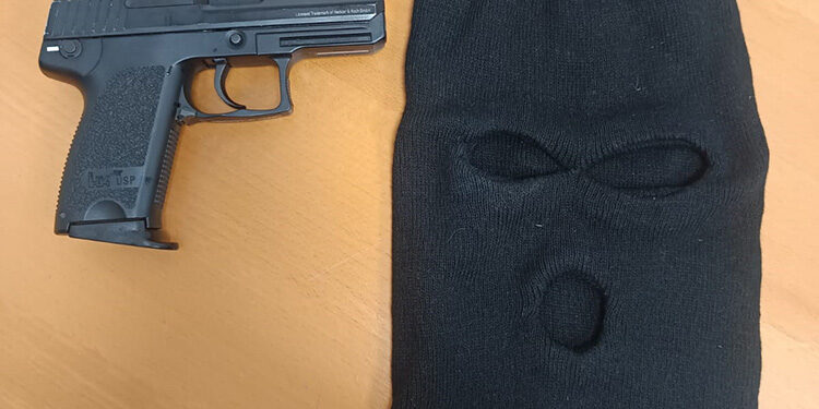 Detenido en Azuqueca de Henares cuando pretendía atracar una sala de apuestas con una pistola simulada