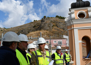 Dolz comprueba los avances de las obras de restauración de la Iglesia de la Virgen de la Luz, que estarán finalizadas antes de fin de año