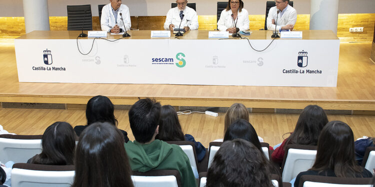 El Area Integrada de Guadalajara recibe a 41 estudiantes de tercero de Medicina de la Universidad de Alcala que inician su formacion practica