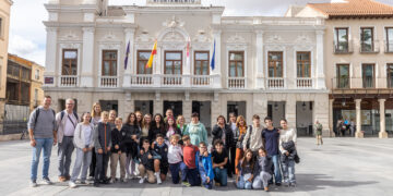 El Ayuntamiento de Guadalajara recibe a un grupo Erasmus+ del CEIP Ocejón