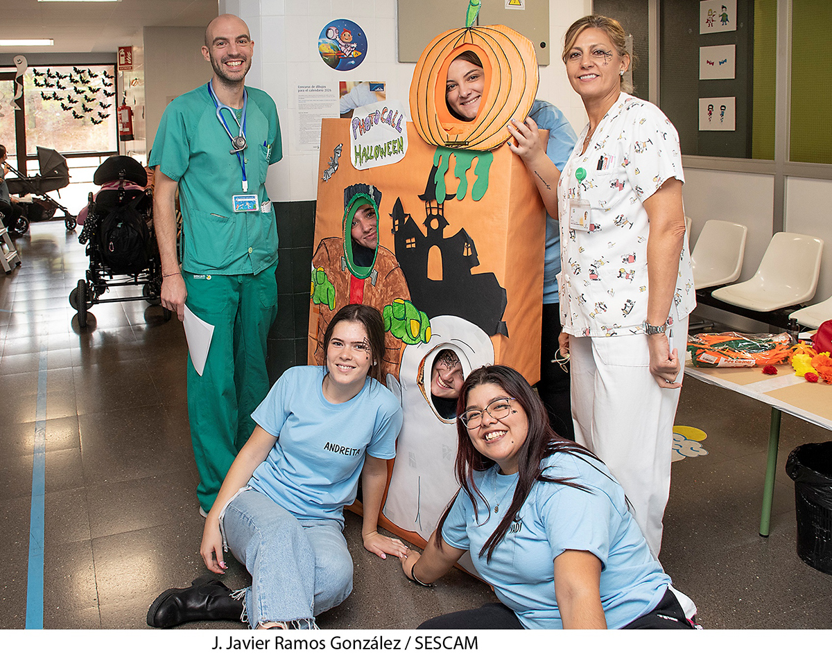El Hospital Universitario de Guadalajara se suma a la celebración de Halloween con detalles ‘terroríficos’ 2 El Hospital Universitario de Guadalajara se suma a la celebración de Halloween con detalles ‘terroríficos’