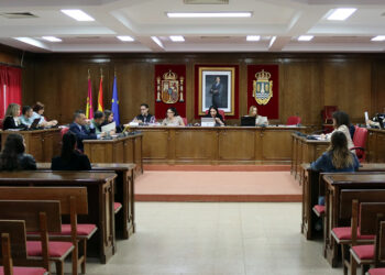 El Pleno del Ayuntamiento de Azuqueca celebra una sesión extraordinaria para abordar la tramitación de las sanciones a la empresa La Alameda Agua y Salud