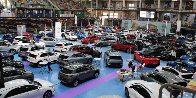 El Salón del Automóvil de Guadalajara abre sus puertas con más de 200 vehículos a la venta