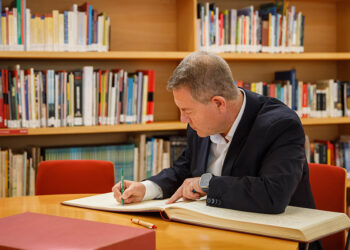 Emiliano García-Page Sánchez.