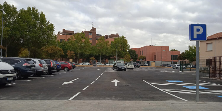 Entra en servicio el aparcamiento junto al ayuntamiento de Azuqueca