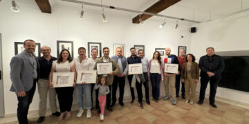 Entregados los premios a los ganadores de las dos últimas ediciones del certamen de fotografía de la Junta de Cofradías