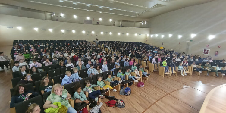 Éxito rotundo en Cuenca: La XV Jornada de Teatro Inclusivo "El Teatro que Une" congrega a más de 400 personas 1 Éxito rotundo en Cuenca La XV Jornada de Teatro Inclusivo El Teatro que Une congrega a más de 400 personas