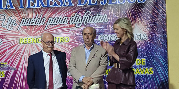 Fuentenava de Jábaga reconoce la labor de ADESIMAN en el desarrollo rural del territorio 1 Fuentenava de Jábaga reconoce la labor de ADESIMAN en el desarrollo rural del territorio