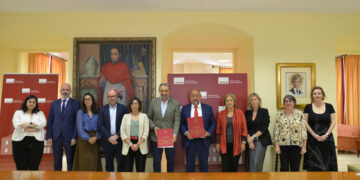 Gobierno regional y UCLM renuevan su convenio de colaboración potenciando la investigación sanitaria que se realiza en Castilla-La Mancha