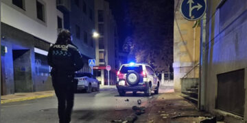 Huye tras provocar un accidente en Cuenca pero la Policía Local lo localiza a dos kilómetros