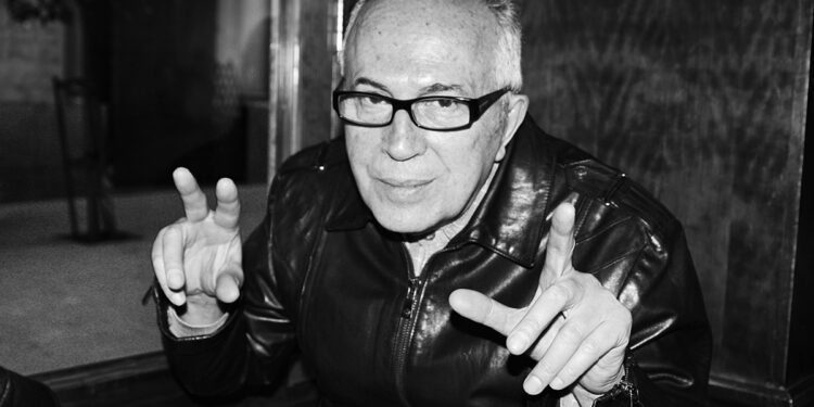 Jesús Ordovás y Dj Floro presentan este sábado el libro Tu pelo no es muy normal en una nueva jornada de Malos Tiempos para la Lírica