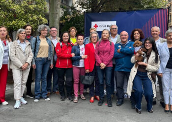 La 14ª Carrera Solidaria por Infancia de Cruz Roja Cuenca estrena pañuelo para la participación activa de perros