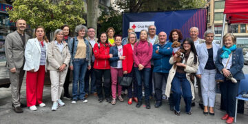 La 14ª Carrera Solidaria por Infancia de Cruz Roja Cuenca estrena pañuelo para la participación activa de perros