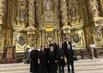 La Basílica de Nuestra Señora de la Asunción se llena de emoción con el concierto solidario “Ad Lucem” de Acanthus Coro de Cámara