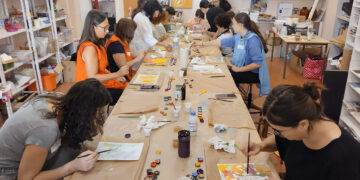 La Fundación Antonio Pérez ha acogido un taller de cianotipia y acuarela en San Clemente