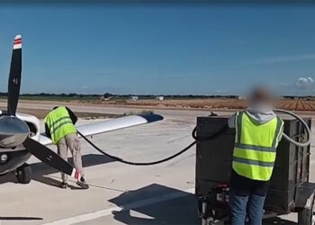 La Guardia Civil investiga a una empresa de saltos de paracaidismo de Casas de los Pinos por irregularidades en sus actividades