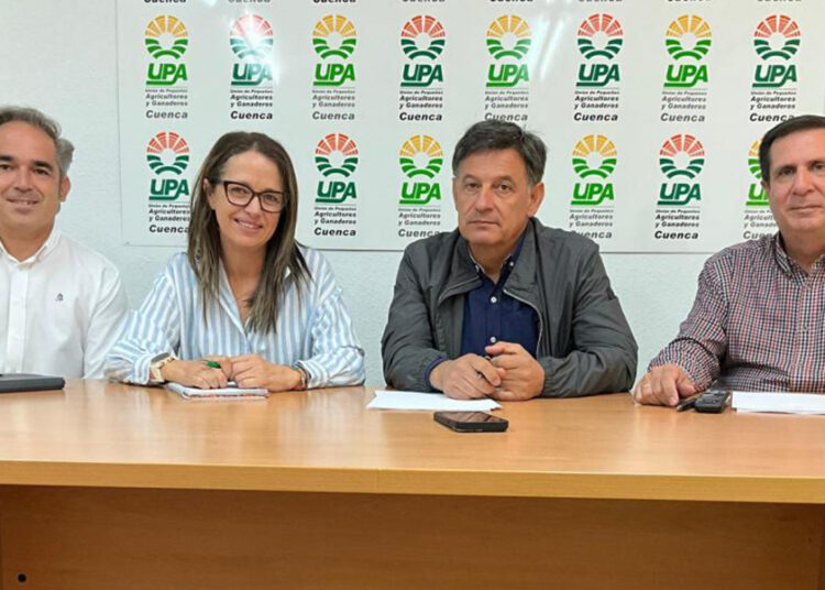 La Junta inicia una ronda contactos con las organizaciones agrarias para profundizar en los aspectos más preocupantes de la reforma de la PAC 2 La Junta inicia una ronda contactos con las organizaciones agrarias para profundizar en los aspectos más preocupantes de la reforma de la PAC