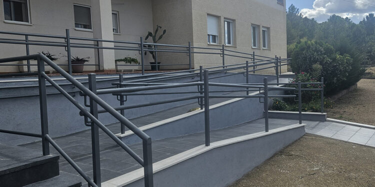 La Junta invierte cerca de 39.000 euros de fondos europeos en modernizar la residencia de mayores de Carboneras de Guadazaón