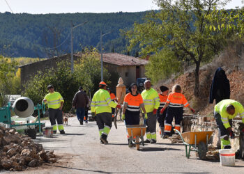 La Junta invierte más de medio millón de euros en tres talleres de empleo para continuar avanzando en la reconstrucción de Mira
