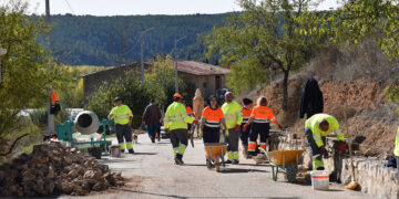 La Junta invierte más de medio millón de euros en tres talleres de empleo para continuar avanzando en la reconstrucción de Mira