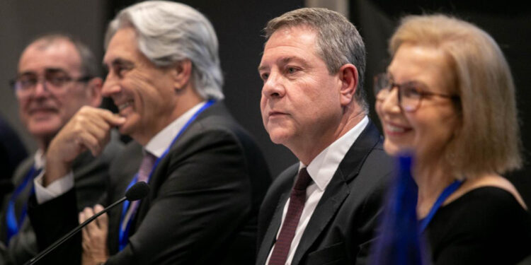 La Junta renovará, a finales de año, el convenio para el transporte con la Comunidad de Madrid