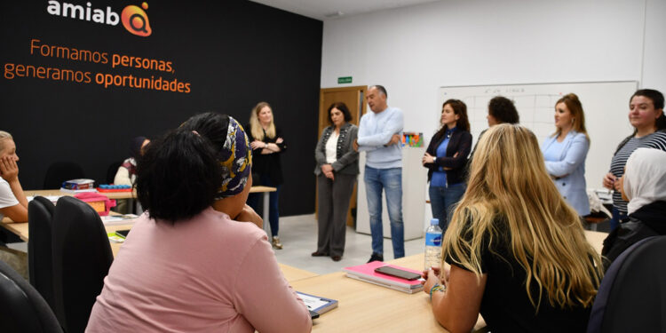 La Junta ya ha facilitado la contratación de 453 personas en la provincia de Cuenca a través del Programa de Apoyo Activo al Empleo 2 La Junta ya ha facilitado la contratación de 453 personas en la provincia de Cuenca a través del Programa de Apoyo Activo al Empleo