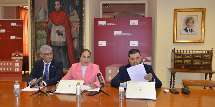 La UCLM consolida la tendencia al alza de la matrícula de grado de primer curso y bate récord con casi el 105 % de ocupación de las plazas ofertadas 2 La UCLM consolida la tendencia al alza de la matrícula de grado de primer curso y bate récord con casi el 105 % de ocupación de las plazas ofertadas