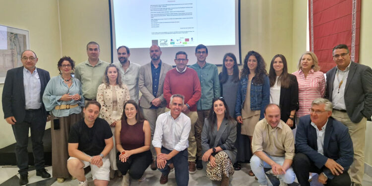 La arquitecta Miriam Fuentes, colegiada en Guadalajara, reconocida en el Máster en Urbanismo de la UCLM