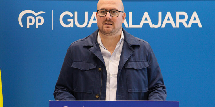 Castillo defiende que los ayuntamientos no tienen que asumir el 25% de la financiación del Plan Corresponsable porque “no es competencia de las Entidades Locales” 1 Lucas Castillo